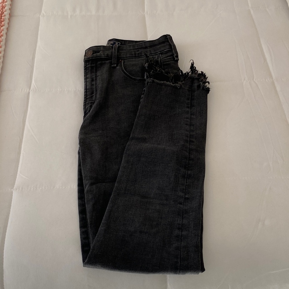 BLACK SUPER SKINNY JEAN FROM ABERCROMBIE